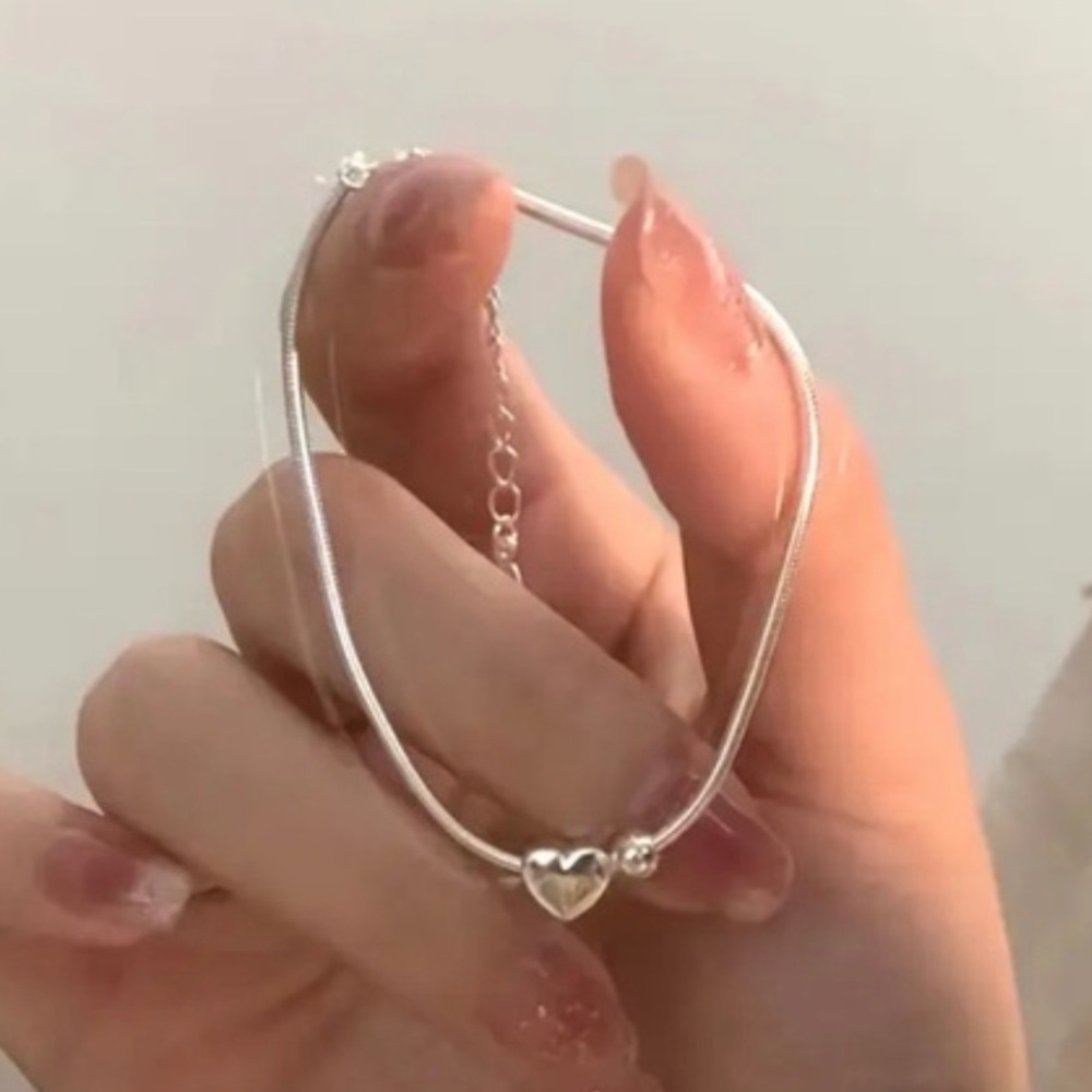 Dainty Silver Heart Bracelet